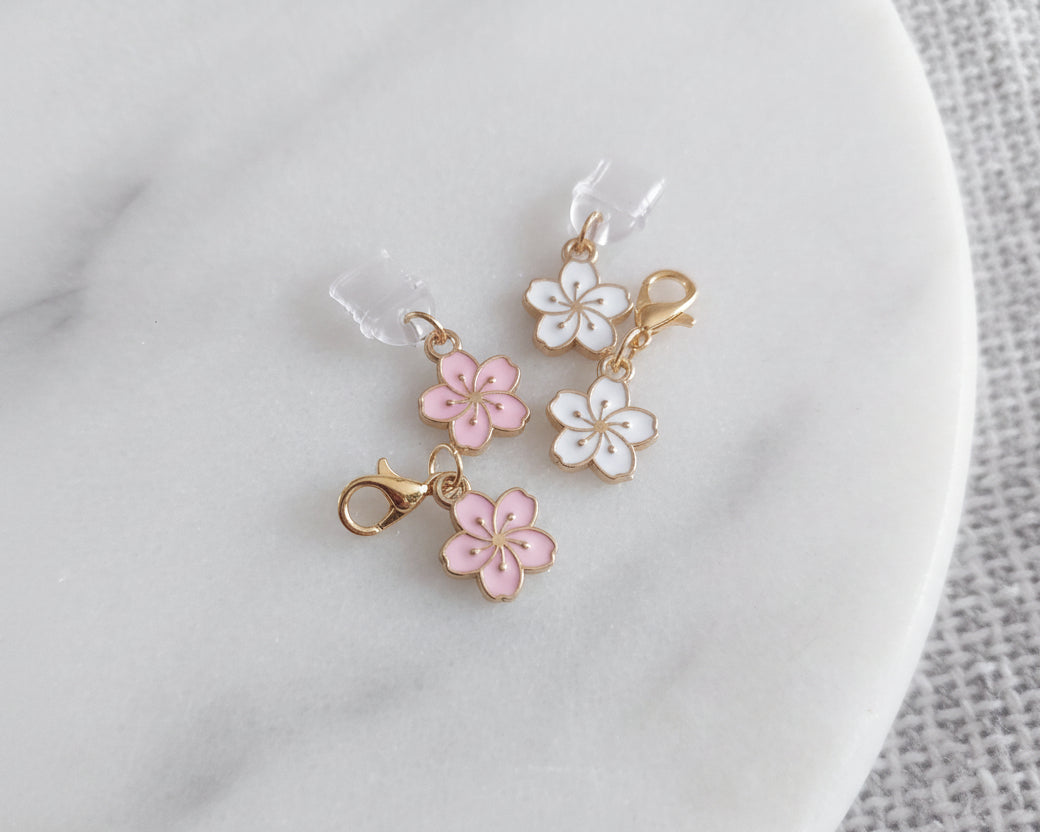 Pink and white small sakura