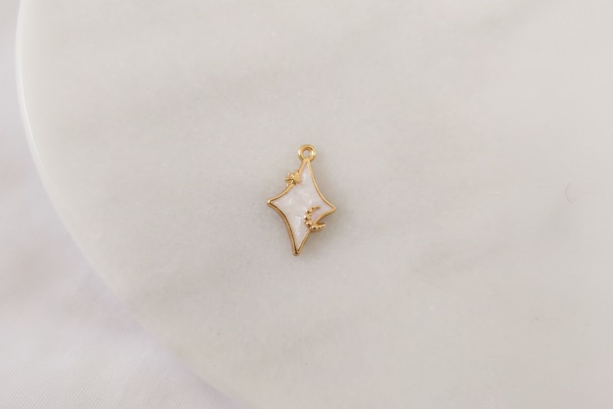 Star charm